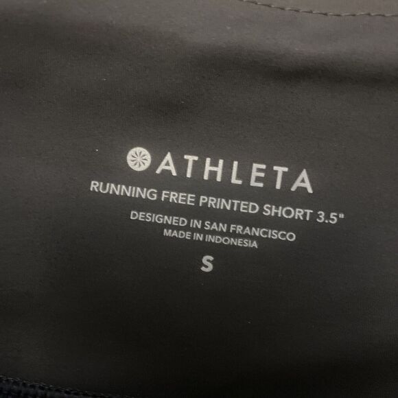 Athleta Running Free Printed Short Refracted Camo Athletic Quick Dry 3.5” Small - Picture 4 of 5